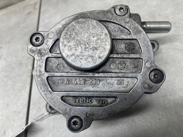 Насос вакуумний A6422300765 MERCEDES