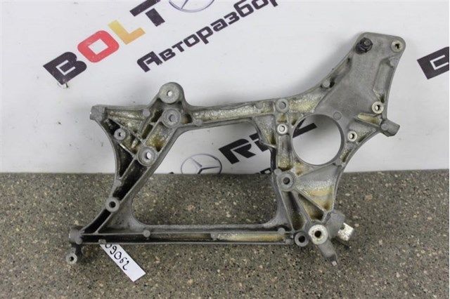 Кронштейн генератора (натяжний) Mercedes GLK