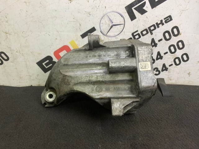 Кронштейн подушки (опори) двигуна, лівої A6512230004 MERCEDES