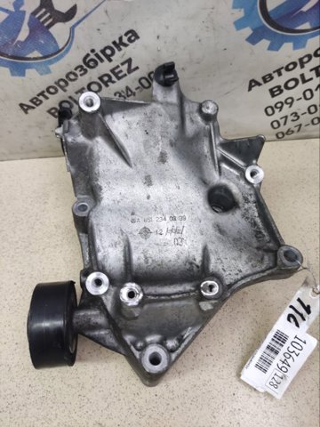 Кронштейн компресора кондиціонера A6512340339 MERCEDES