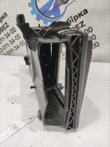 Корпус повітряного фільтра A6540900001 MERCEDES