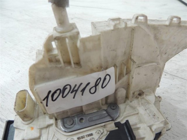 Замок двері правої передньої A9067201835 MERCEDES