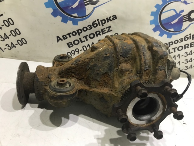 Задній редуктор C8301EB310 NISSAN