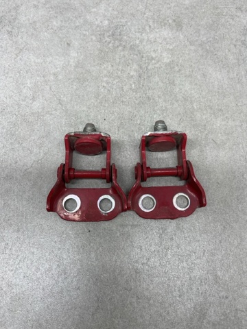 Петля третіх/п'ятих дверей D35062210A MAZDA