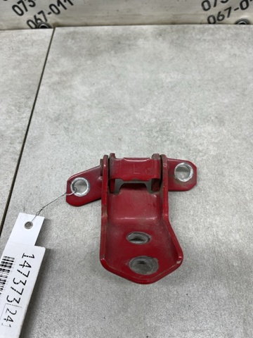 Петля задніх правих дверей E11272240 MAZDA
