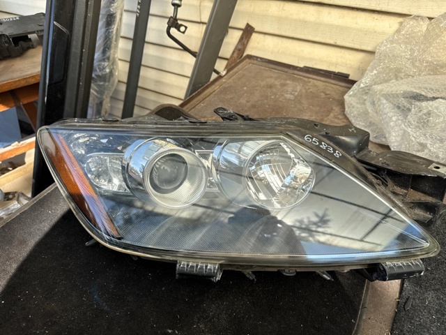 Фара правая EH63510K0B MAZDA