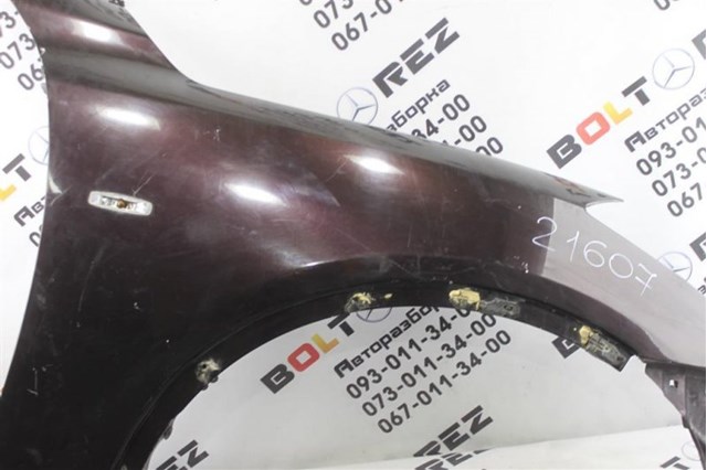 Переднє праве крило FCA001BAMA NISSAN