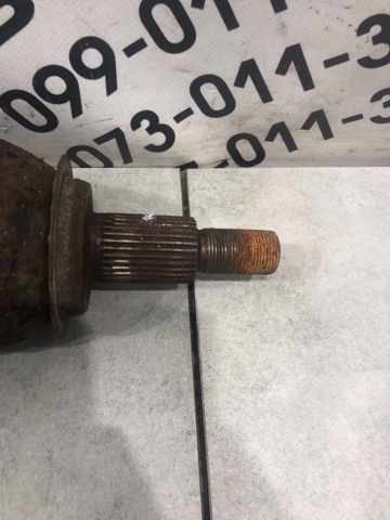 Піввісь передня ліва GDB52560X MAZDA