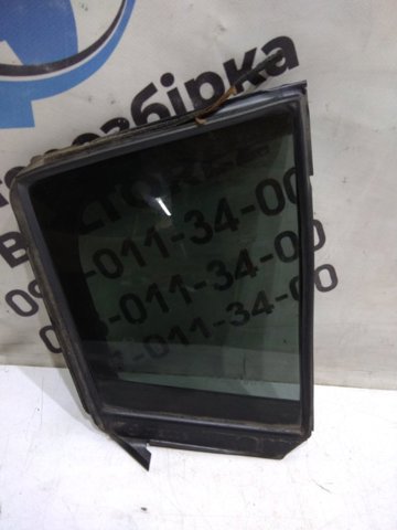 Скло кутове дверей задніх GHK172661D MAZDA