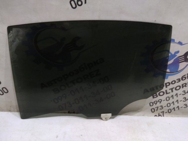Скло задньої двері лівої GHK173510C MAZDA