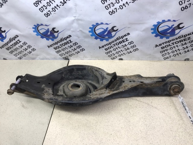 Балансир задній лівий GHP928350 MAZDA