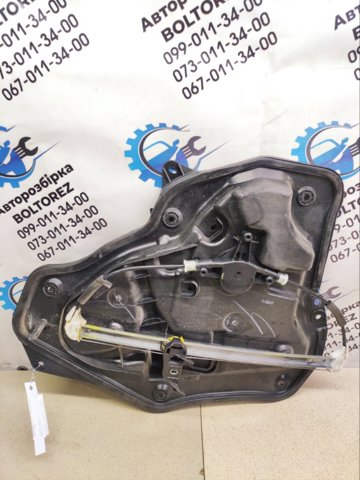 Склопідйомник задніх лівих дверей GHP973590B MAZDA