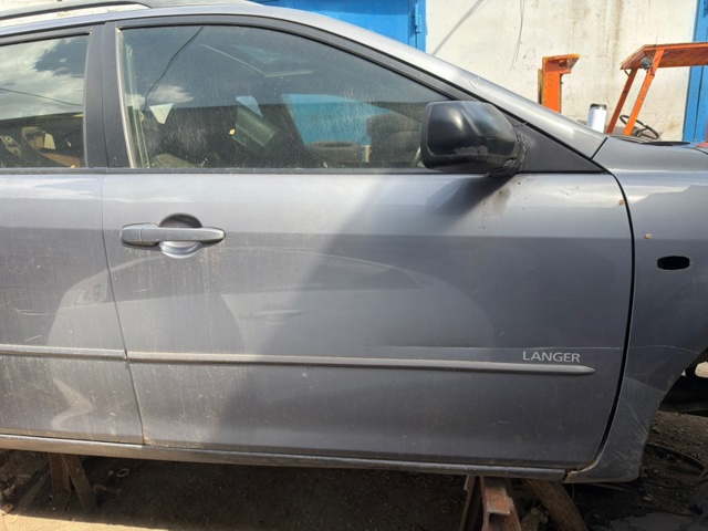 Дверка передня права GJYE5802X MAZDA