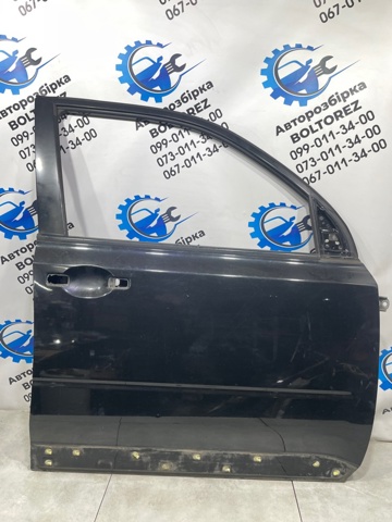 Пасажирські передні двері H0152JG0EA NISSAN