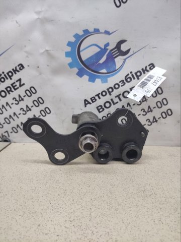 Кронштейн подушки (опори) двигуна, задньої KD6239010 MAZDA