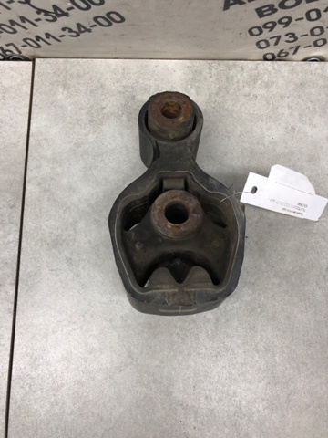 Задня опора двигуна KD6239040 MAZDA