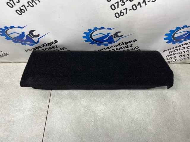 Кронштейн бампера заднього, правий LR013858 LAND ROVER
