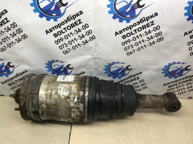 Задній амортизатор LR016419 LAND ROVER