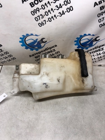 Бачок омивача фар MB683910 MITSUBISHI
