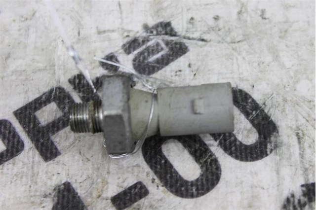 Датчик показника тиску масла MN163743 MITSUBISHI