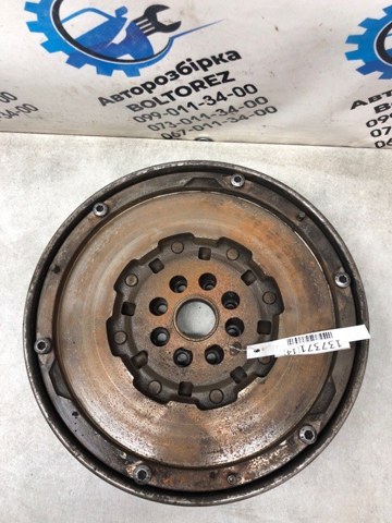 Маховик двигуна MN982077 MITSUBISHI