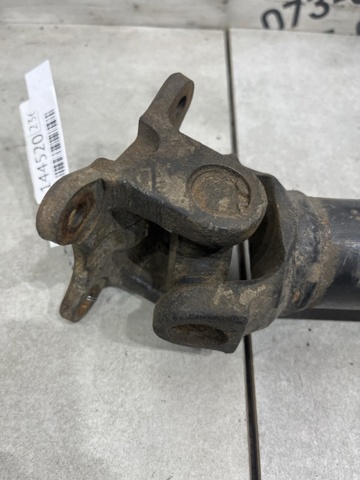 Кардан передній MR410559 MITSUBISHI