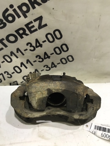 Супорт гальмівний, передній, правий MR527978 MITSUBISHI