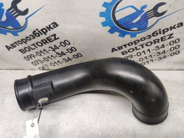 Патрубок повітряний, вихід повітряного фільтра SH0113231A MAZDA