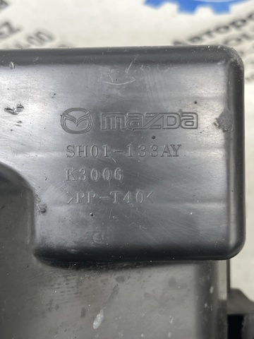 Корпус повітряного фільтра, верхня частина SH01133AXB MAZDA