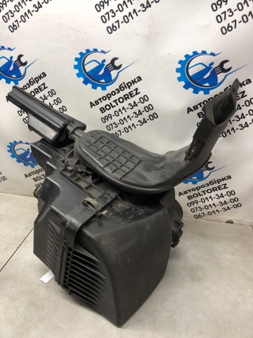 Корпус повітряного фільтра, нижня частина SH01133AYB MAZDA