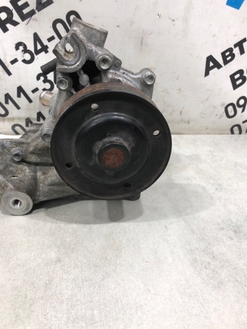 Помпа водяна, (насос) охолодження SH0115010C MAZDA
