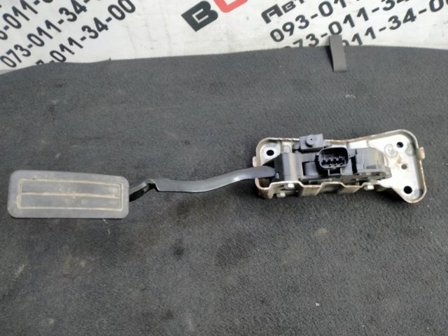 Підаль газу SLC500021PVJ LAND ROVER