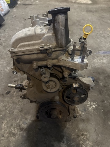 Двигун у зборі Z62702300E MAZDA