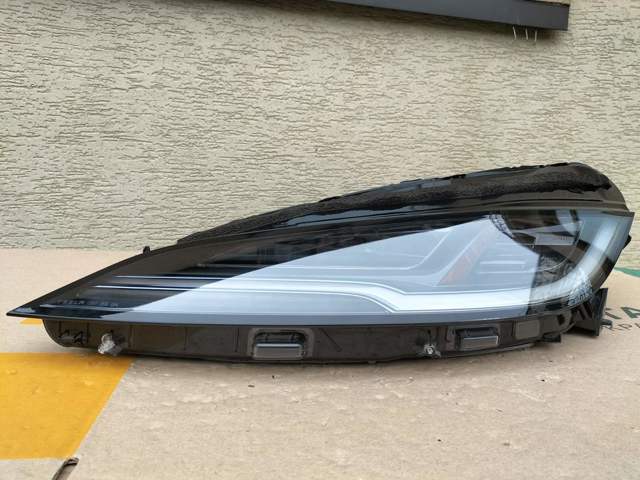 Фара ліва передня 169408600G TESLA