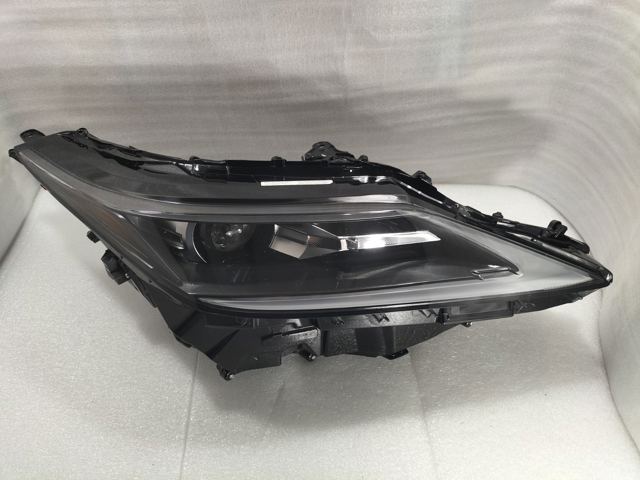Основна фара - вставка 811100E580 TOYOTA