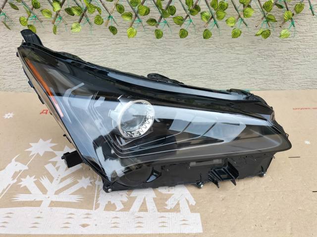 Фара основна права 8114078190 TOYOTA