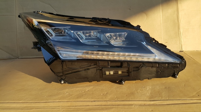 Фара комбінована, передня 8114548D40 TOYOTA