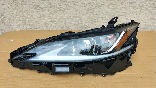 Фара основна ліва 8115006C91 TOYOTA
