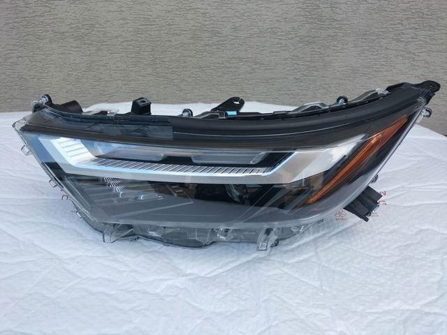 Фара основна ліва 811500R440 TOYOTA