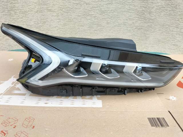 Фара передня права 92102L3100 HYUNDAI