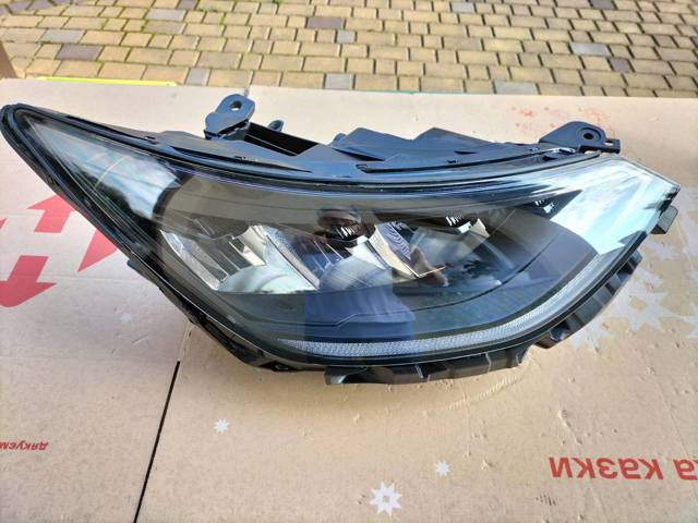 Права блок фара 92102L5100 HYUNDAI