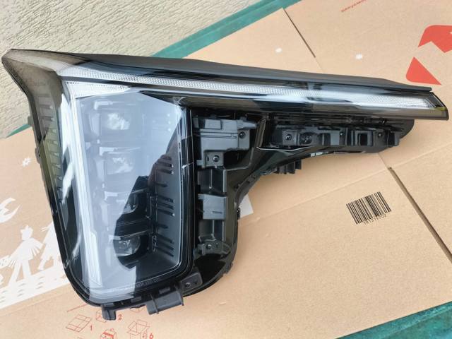 Фара основна права 92102R5600 HYUNDAI