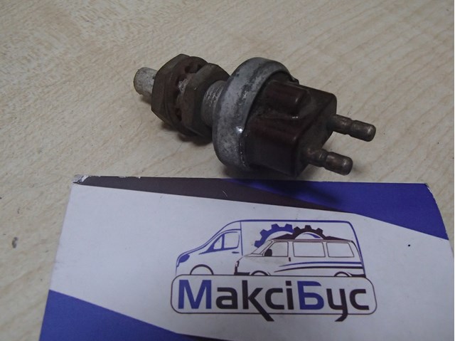 Датчик включення стопсигналу 0005453509 MERCEDES