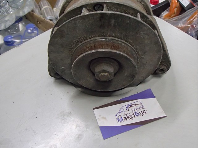Генератор автомобільний 0120489028 BOSCH