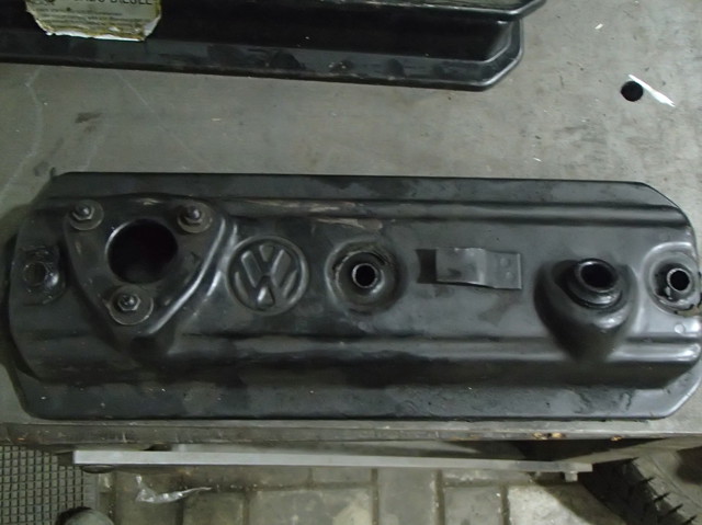 Кришка клапанів 028103469B VAG