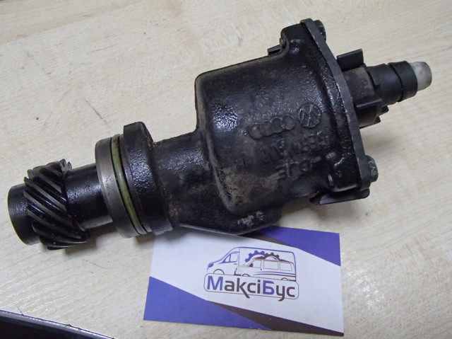 Насос вакуумний 028145101A VAG