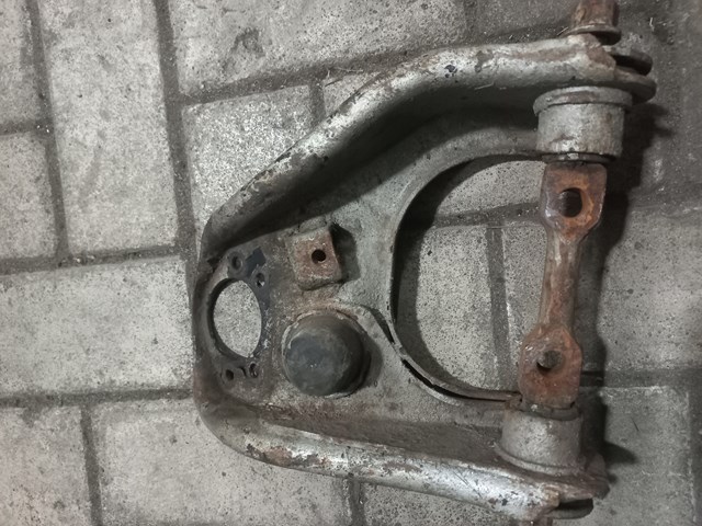 Важіль передньої підвіски верхній, лівий 0310135 OPEL
