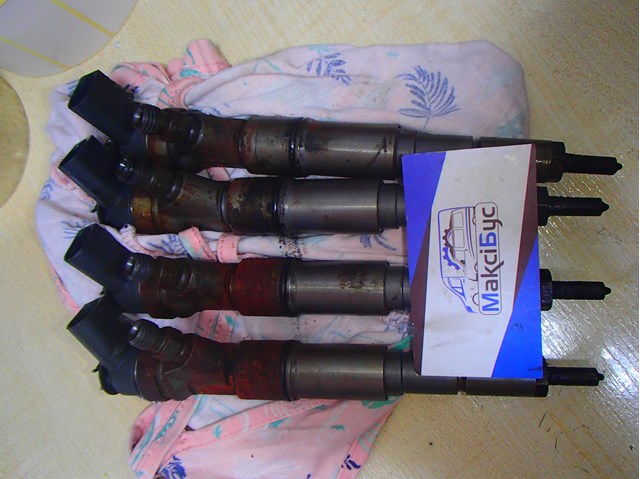 Форсунка паливна 0445110216 BOSCH