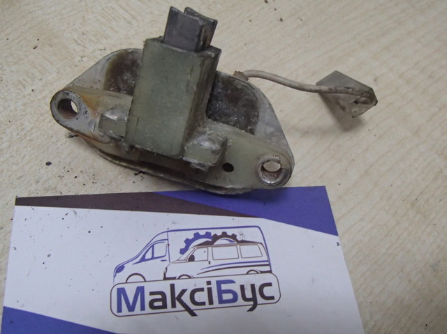 Реле-регулятор (напруги) Шкода Феліція I