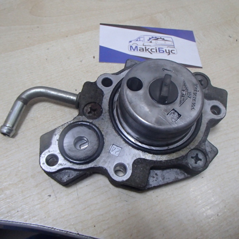 Насос вакуумний 15030AA010 SUBARU